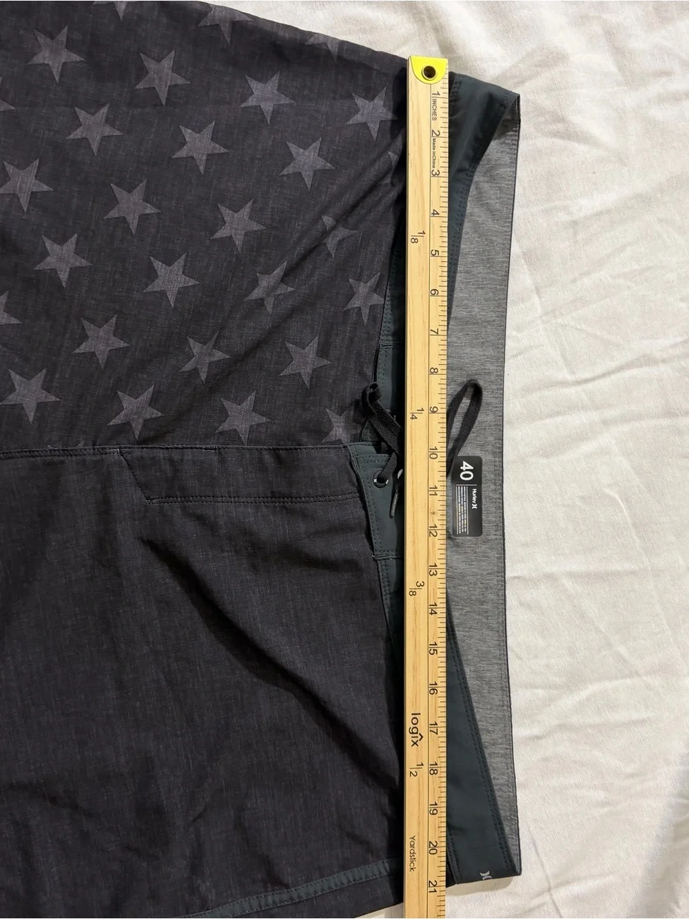 Hurley Men's Gray & Black American Flag Board Shorts